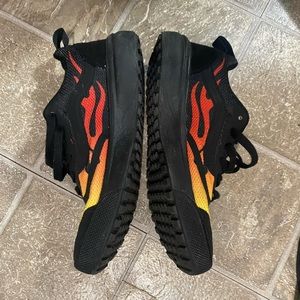 Ultrarange EXO Ultracush Flame and Black Vans